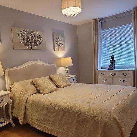 Three Bedroom Apartment By Beautiful Park London Ngoại thất bức ảnh