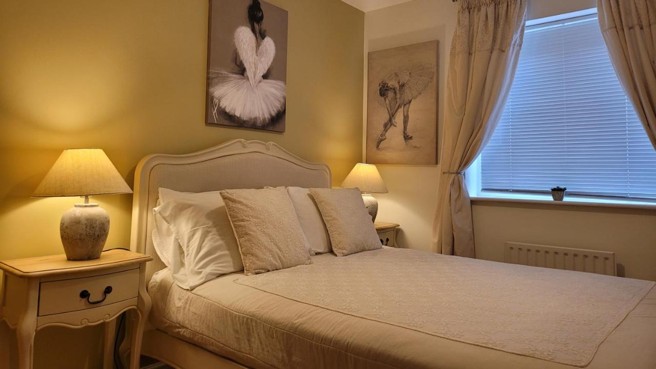 Three Bedroom Apartment By Beautiful Park London Ngoại thất bức ảnh