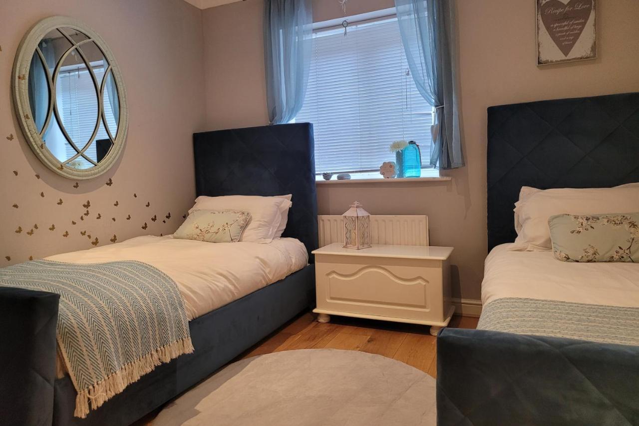 Three Bedroom Apartment By Beautiful Park London Ngoại thất bức ảnh