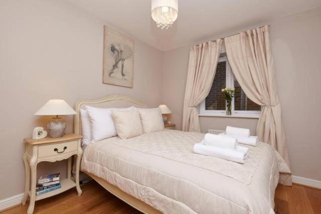 Three Bedroom Apartment By Beautiful Park London Ngoại thất bức ảnh