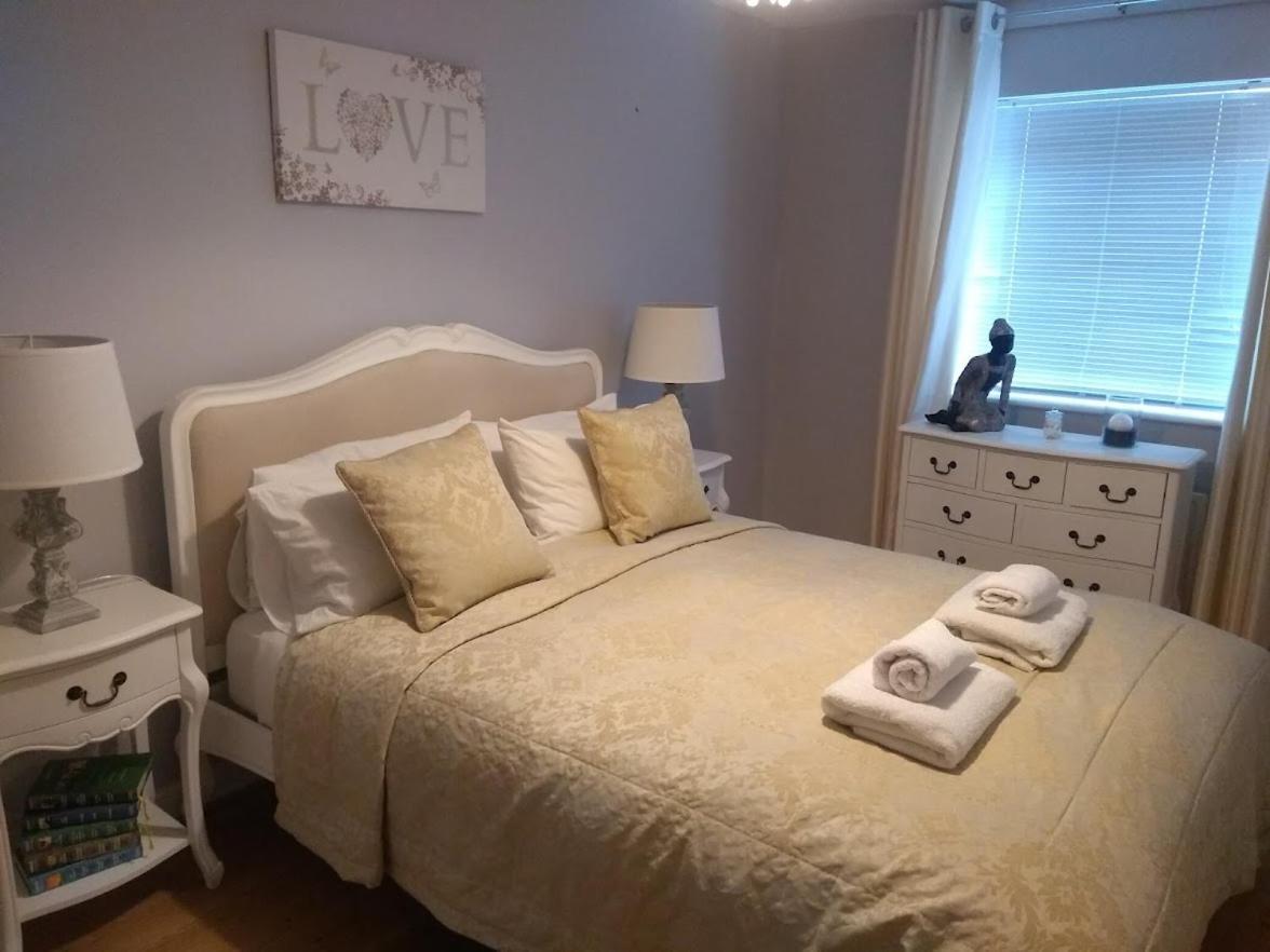 Three Bedroom Apartment By Beautiful Park London Ngoại thất bức ảnh