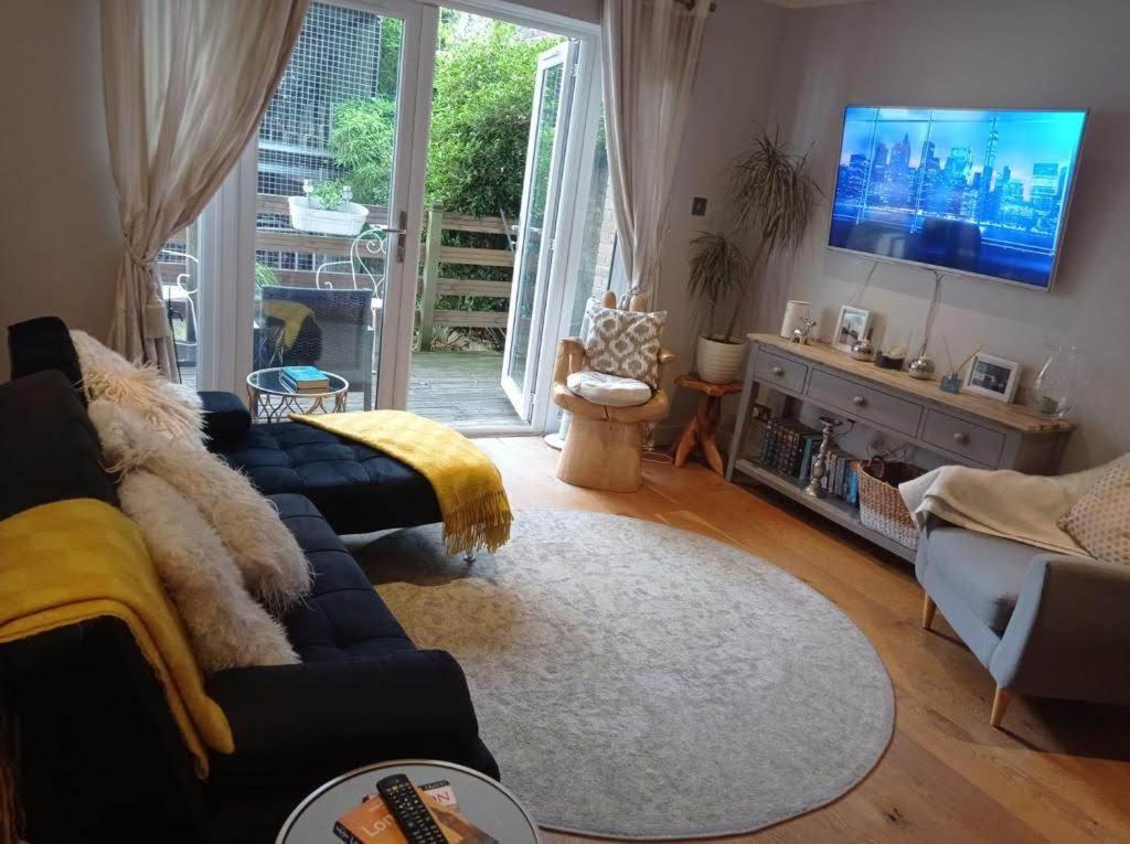 Three Bedroom Apartment By Beautiful Park London Ngoại thất bức ảnh